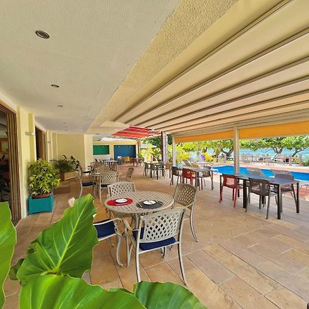 Crown Beach Hotel Seychelles Pointe Au Sel Kültér fotó